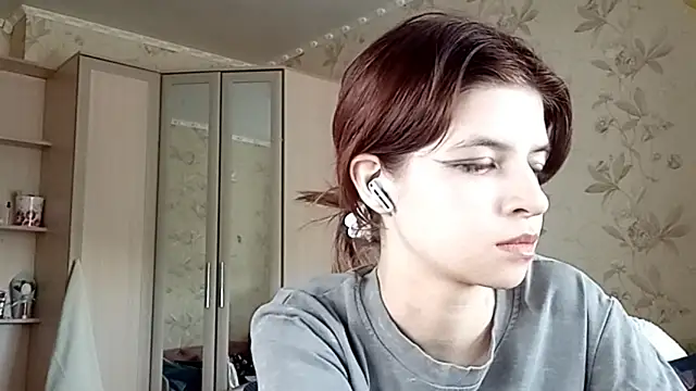 LowkeyIndigo's Live XXX Chat