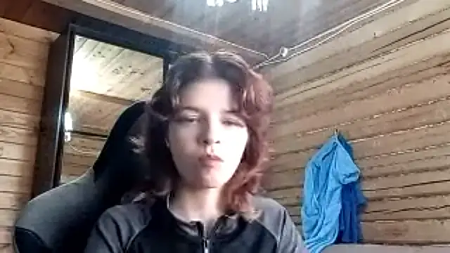 Show de LowkeyIndigo na webcam