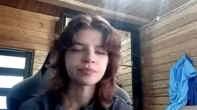 Živý XXX chat LowkeyIndigo