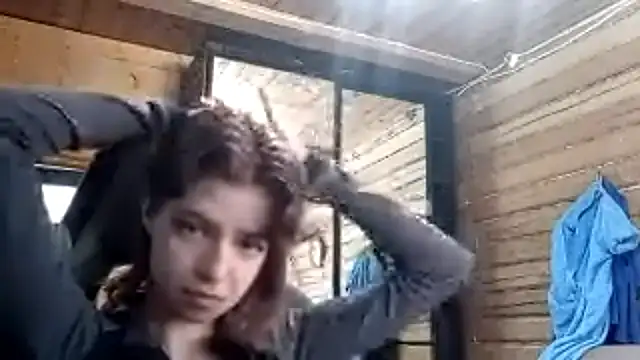 LowkeyIndigo élő XXX-chatje