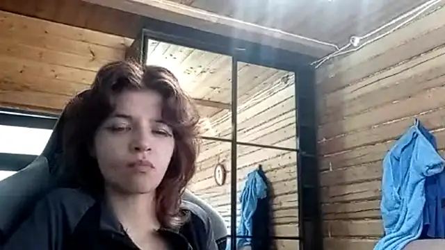 LowkeyIndigo's Live Chat Room