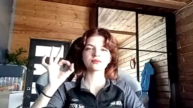LowkeyIndigo Live Chatraum
