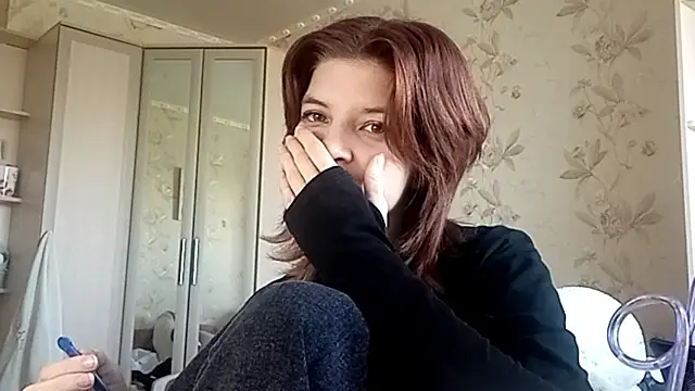 LowkeyIndigo – webcam-show