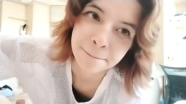 Živá chatovací místnost LowkeyIndigo