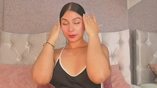 دردشة VictoriaaLopez الجنسية المباشرة