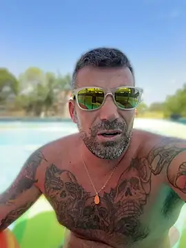 RhinalSquadn Webbikameraesitys