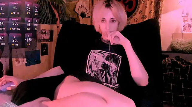 NyxWhite: вебкам-шоу