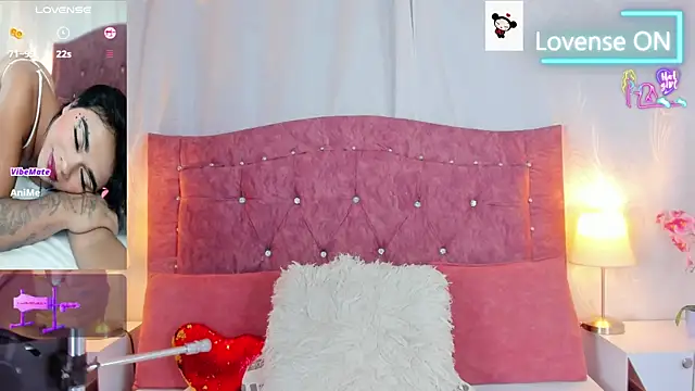 Sofia_Cordero's Webcam Show