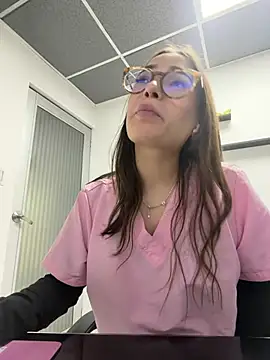 Show de Sweet_Milaa1 na webcam