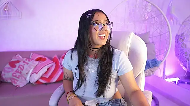 XXX chat uživo modela VioletJoness_