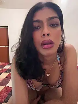 Mayra_xx Show in webcam