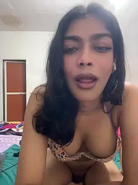 Pokazy przed kamerką – Mayra_xx