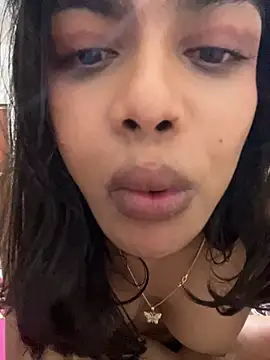 הופעת וובקאם של Mdl_mayra