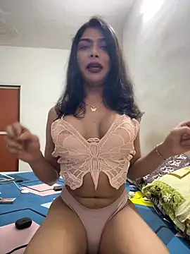 Mdl_mayra: διαδικτυακό σόου στην κάμερα