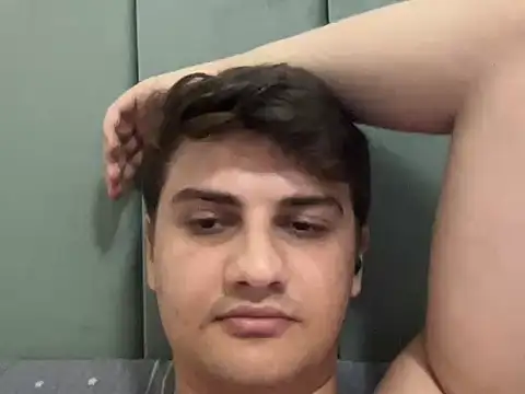 hazel_boy Pertunjukan Webcam