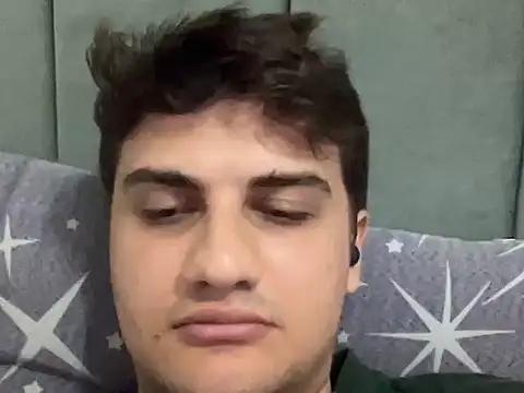 hazel_boy Adlı Modelin Web Kamerası Şovu