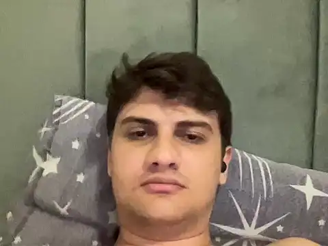 hazel_boy Webcam Show