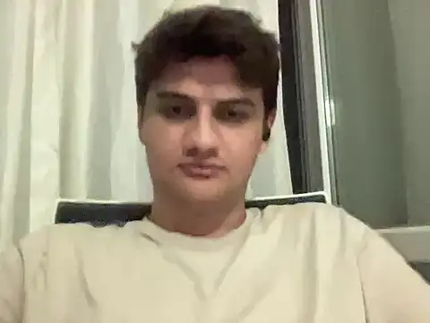 عرض كام hazel_boy