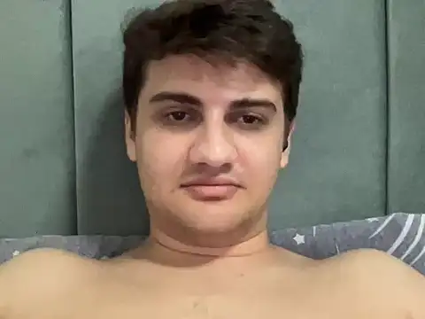 hazel_boy: διαδικτυακό σόου στην κάμερα