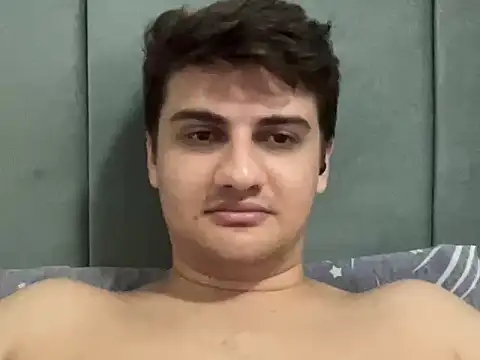 عرض كام hazel_boy
