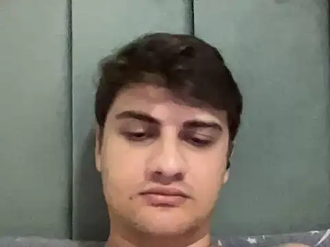 hazel_boy Adlı Modelin Web Kamerası Şovu