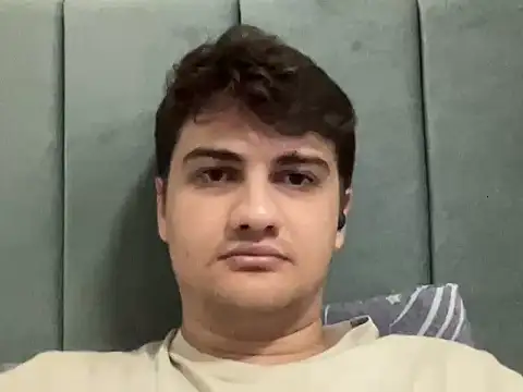 عرض كام hazel_boy