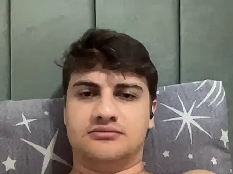 عرض كام hazel_boy