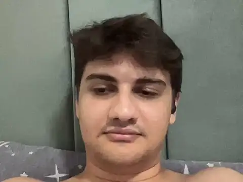 hazel_boy Pertunjukan Webcam