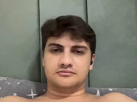 عرض كام hazel_boy
