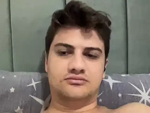 hazel_boy Show Webcam