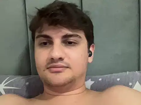 hazel_boy Adlı Modelin Web Kamerası Şovu