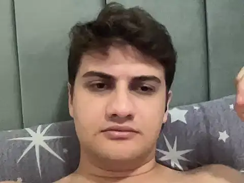 hazel_boy Adlı Modelin Web Kamerası Şovu