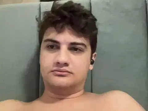 hazel_boy Adlı Modelin Web Kamerası Şovu