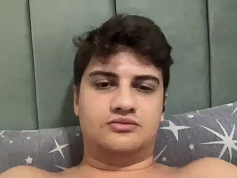 hazel_boy Pertunjukan Webcam