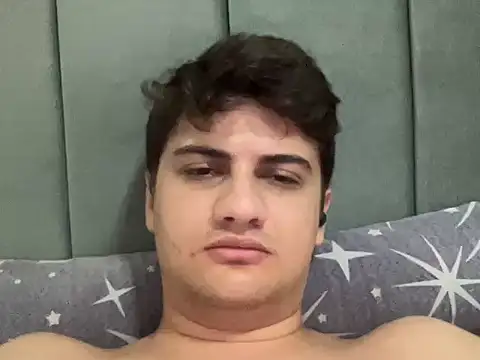 hazel_boy Adlı Modelin Web Kamerası Şovu