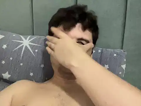 hazel_boy Adlı Modelin Web Kamerası Şovu