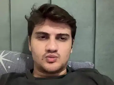 عرض كام hazel_boy