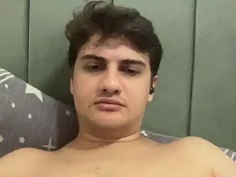 hazel_boy Adlı Modelin Web Kamerası Şovu