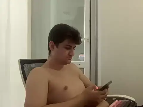 عرض كام hazel_boy