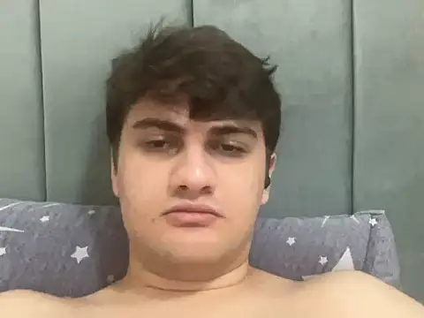 hazel_boy Adlı Modelin Web Kamerası Şovu