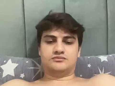 عرض كام hazel_boy