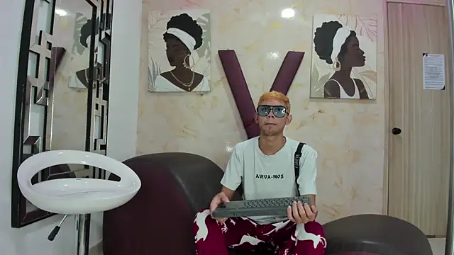 LUCKY_BOX2026 Show Webcam
