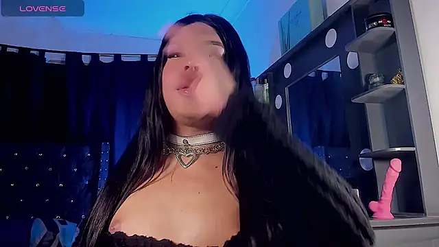 LunaTown1's Webcam Show