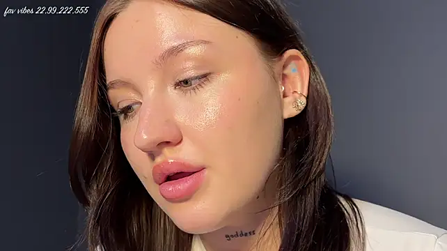 elegant_curvesn Webbikameraesitys