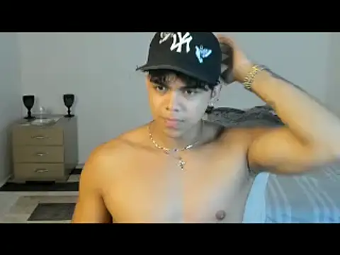 noahprada Webcam-Show