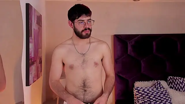 DomBoy_: διαδικτυακό σόου στην κάμερα