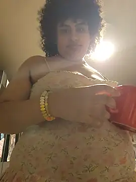 BetterThanAiWife Show in webcam