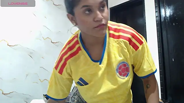 Chat +18 de Liaa_cams ao vivo