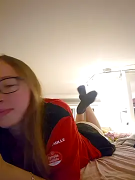 Freaky-Doll webcam show