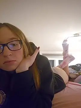 Freaky-Doll Webcam-Show